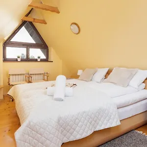  Apartament Wojciecha Brzegi By Renters